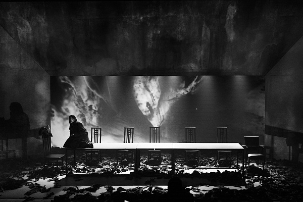 фотография 137. Сны о страсти и смерти